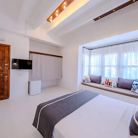 B House Ξενοδοχείο